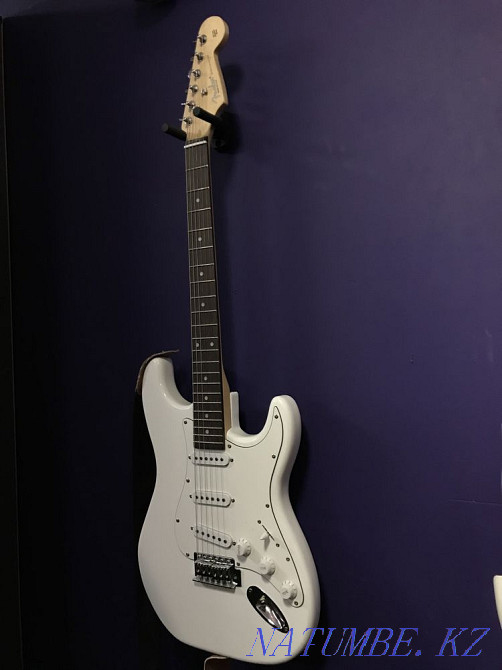 Fender guitar with combo amp Semey - photo 1