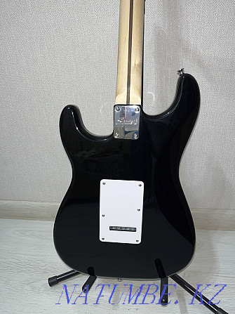 electric guitar squiere bullet strat by fender Astana - photo 5