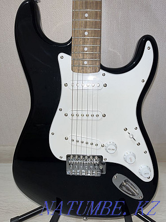electric guitar squiere bullet strat by fender Astana - photo 2