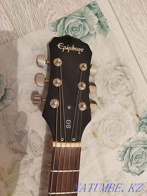 Электро гитара Epiphone SG Алматы - изображение 5