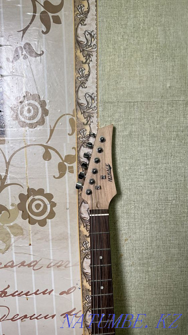 Продам элктрогитару с комбо усилителем Рудный - изображение 2