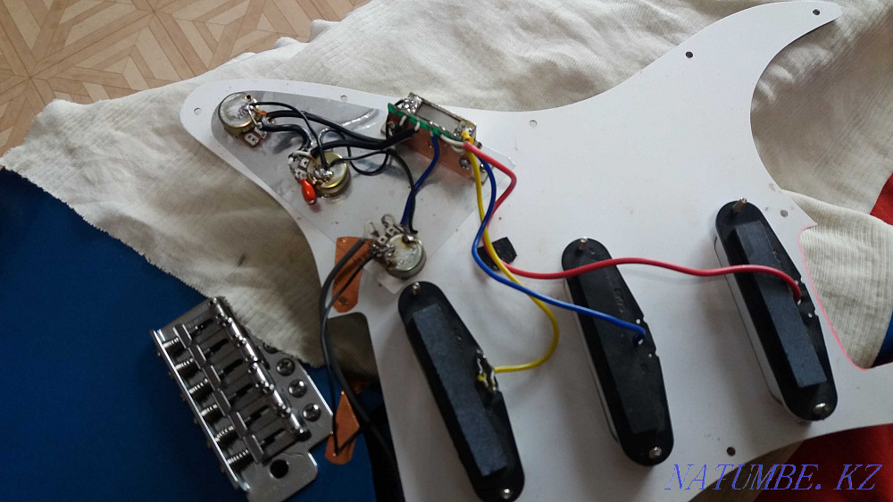 Electric guitar Fender STRATOCASTER Atyrau - photo 3