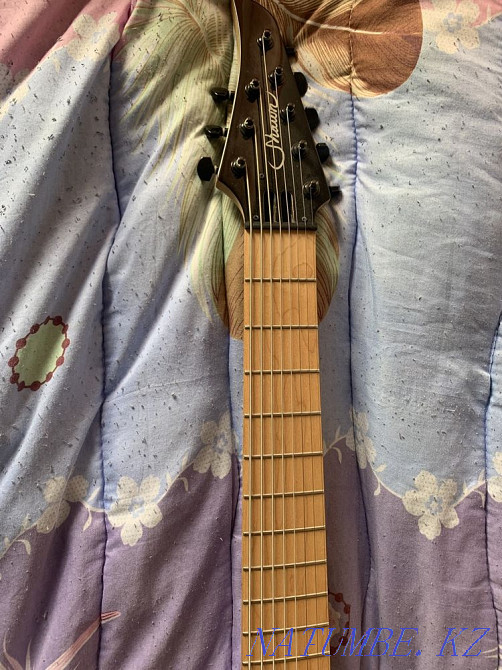8 струнная электрогитара Алматы - изображение 1