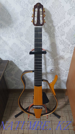 Yamaha SLG 120NW жартылай акустикалық гитара + корпусын сатыңыз.  Астана - изображение 1