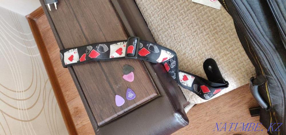 Продам электрогитару Aria pro 2 ts-300 с комплектующими Караганда - изображение 8