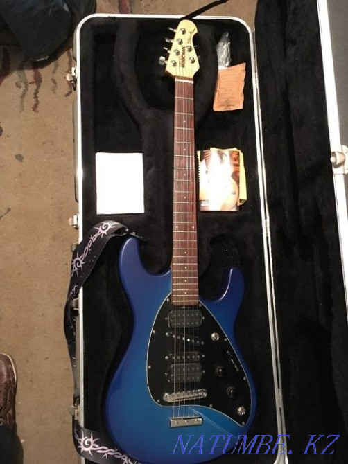 Ernie Ball Музыка Man Steve Morse Signature Электр гитара Blue Burst  Алматы - изображение 1
