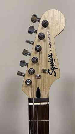Электрогитара Squier Bullet Stratocaster HT Laurel Fingerboard Black Astana