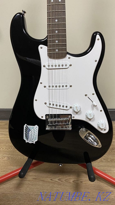 Электрогитара Squier Bullet Stratocaster HT Laurel Fingerboard Black Астана - изображение 3