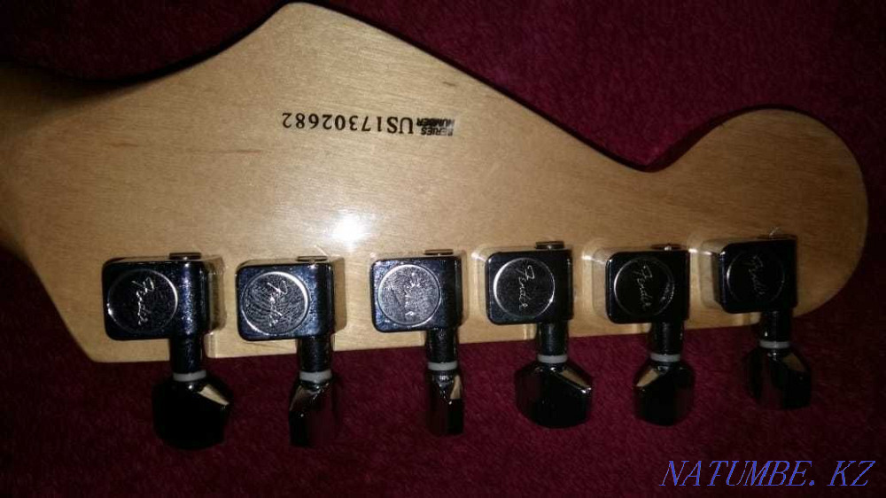 Электрогитара Fender Strat Астана - изображение 8