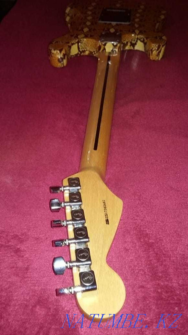 Электрогитара Fender Strat Астана - изображение 7