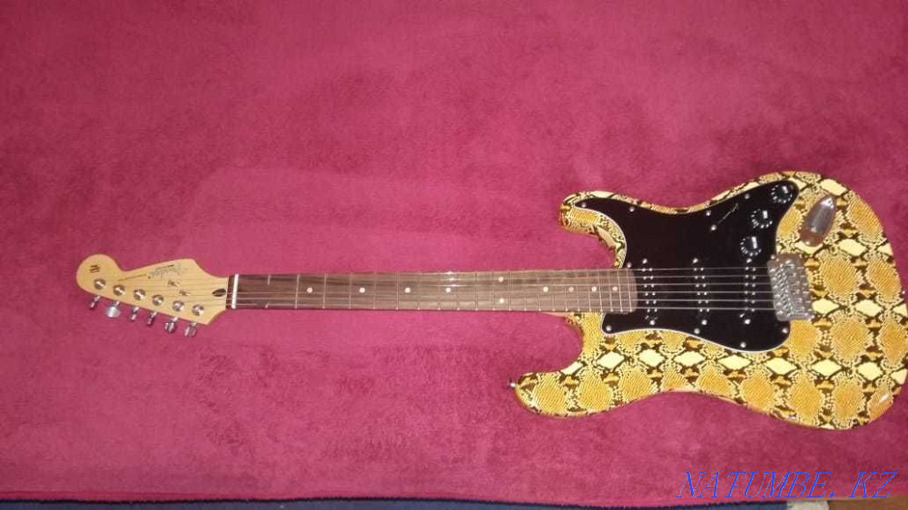 Электрогитара Fender Strat Астана - изображение 1