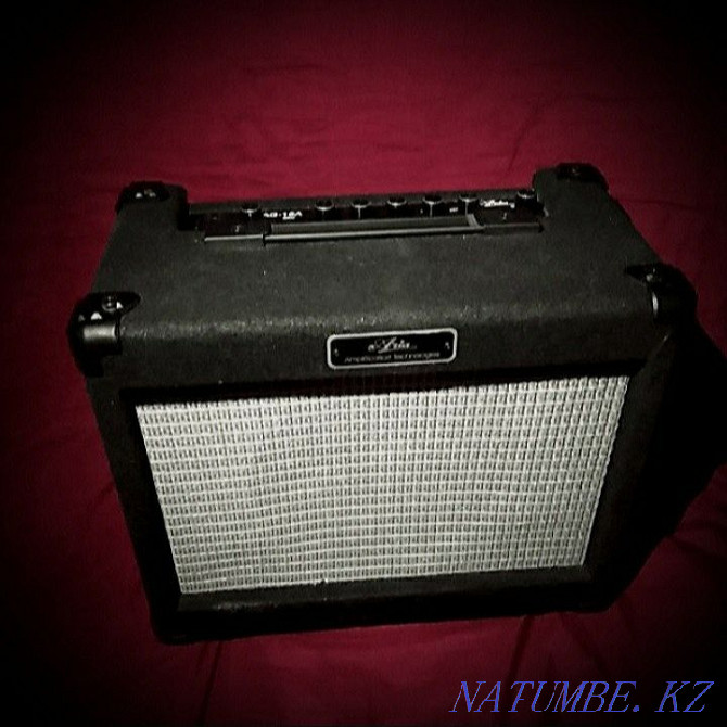 Combo amplifier for guitars  - photo 1