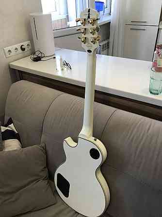 Гитара Epiphone Les Paul Custom Pro Alpine White Almaty