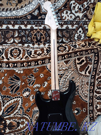 Электрогитара Fender Sguier Атырау - изображение 2