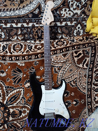 Электрогитара Fender Sguier Атырау - изображение 1