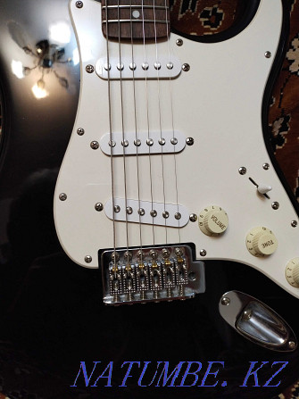 Электрогитара Fender Sguier Атырау - изображение 3