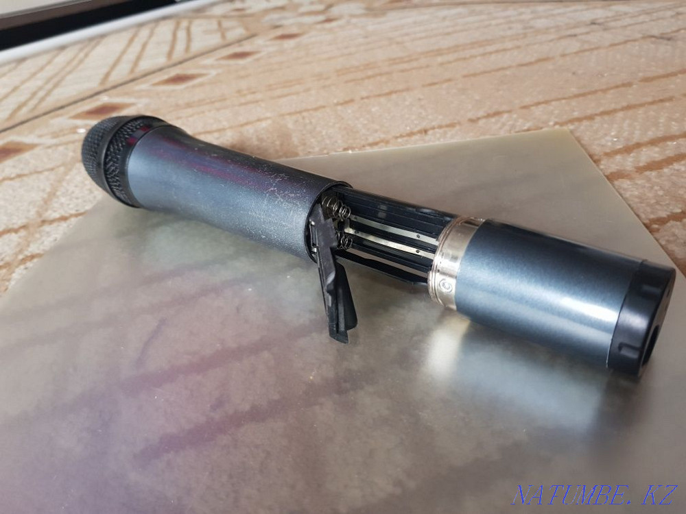 Радиомикрофон SENNHEISER EM100 Петропавловск - изображение 3