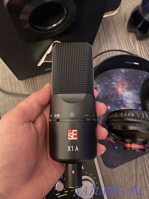 akg p104 как подключить к телефону