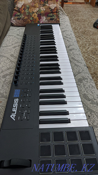 MIDI пернетақтасы Alesis VI61  Алматы - изображение 2