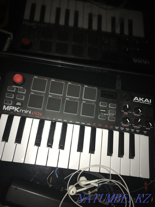 Миди пернетақтаны сатыңыз (akai mini play)  Қарағанды - изображение 1