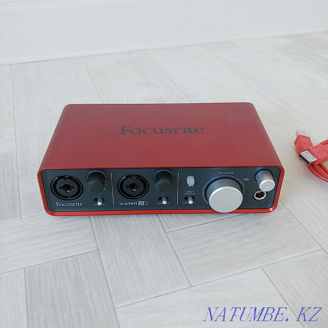 Focusrite 2i2 звуковая карта Шымкент - изображение 1