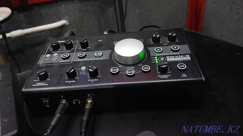 Mackie Big Knob Studio студиясының контроллері  Павлодар  - изображение 2