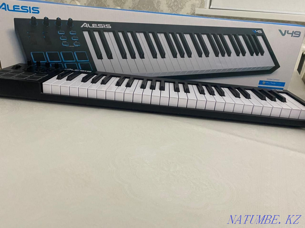 Midi keyboard Alesis V49 for recording studio Kyzylorda - photo 2