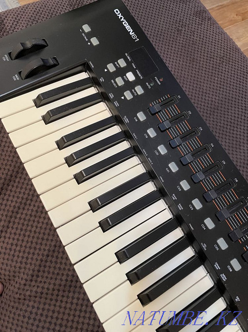 MIDI пернетақтасы M-Audio Oxygen 61  Алматы - изображение 3
