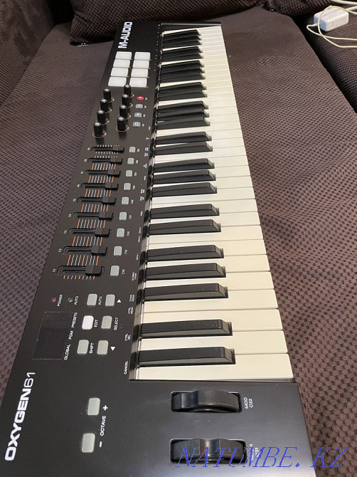 MIDI пернетақтасы M-Audio Oxygen 61  Алматы - изображение 1