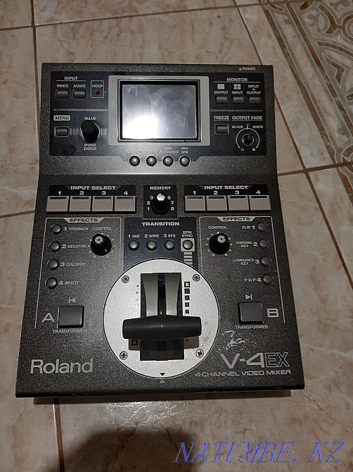 Продам видиомикшер Roland v-4ex Алматы - изображение 1