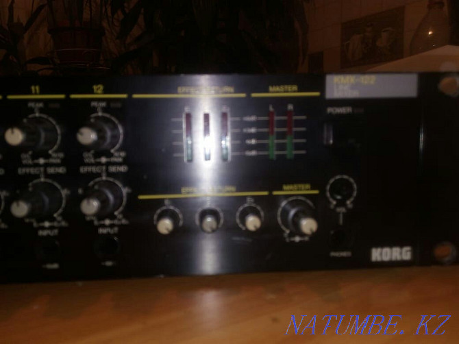 Линейный микшер Korg KMX-122 Алматы - изображение 2