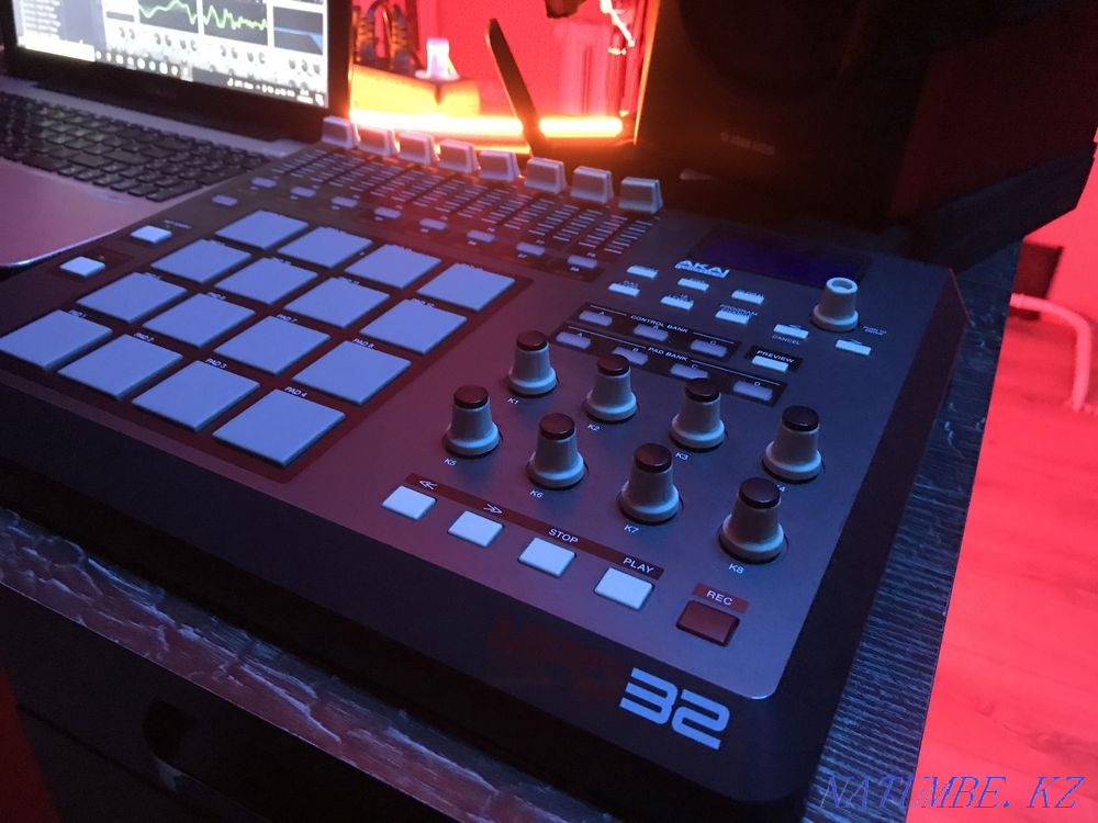 Akai MPD32 драм пэд Павлодар - изображение 3