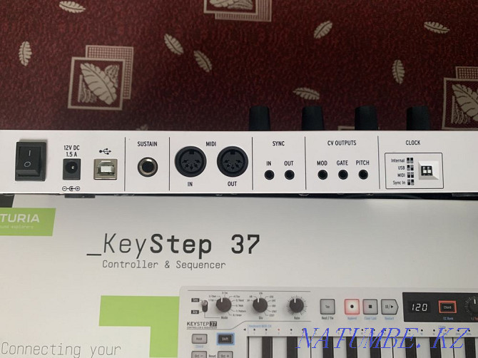 Arturia KeyStep 37 MIDI Клавиатура Алматы - изображение 2