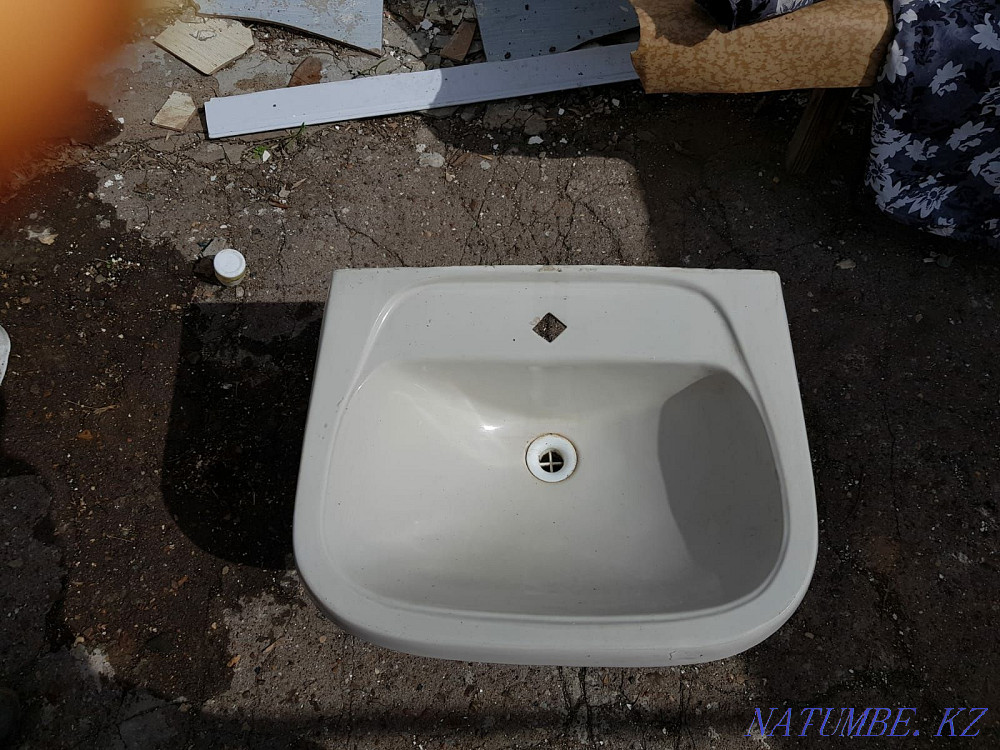 Bathroom sink Oral - photo 2