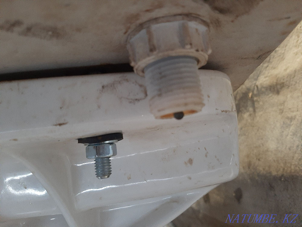 продам унитаз хорошем состоянии Рудный - изображение 2