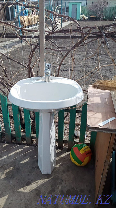 Sell sink with faucet Khromtau - photo 1