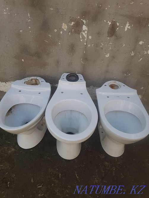 Унитазы,бочки,раковина, мойка,пьедестал,смеситель всё целое Б/У.  - изображение 8
