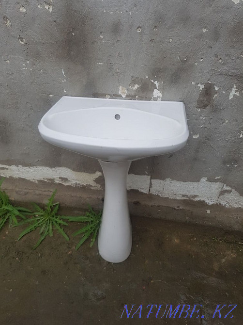 Унитазы,бочки,раковина, мойка,пьедестал,смеситель всё целое Б/У.  - изображение 3