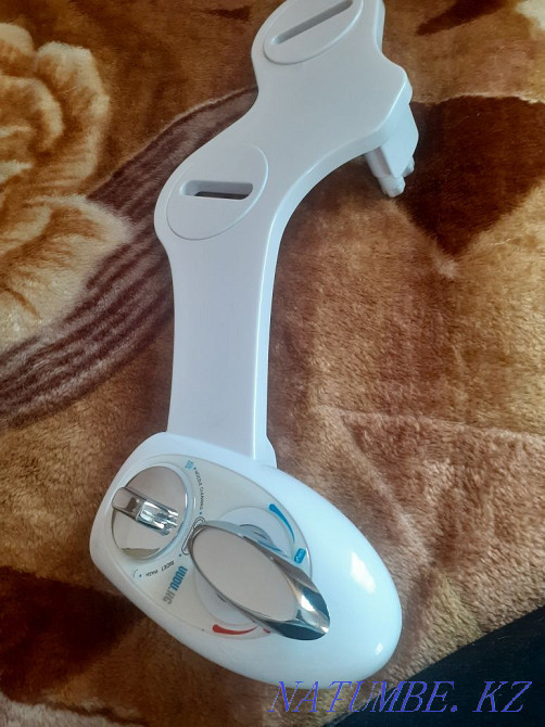 Бидэ- накладка на унитаз Алматы - изображение 1