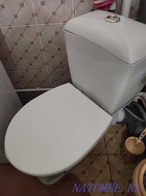 Selling toilet in good condition  - photo 1