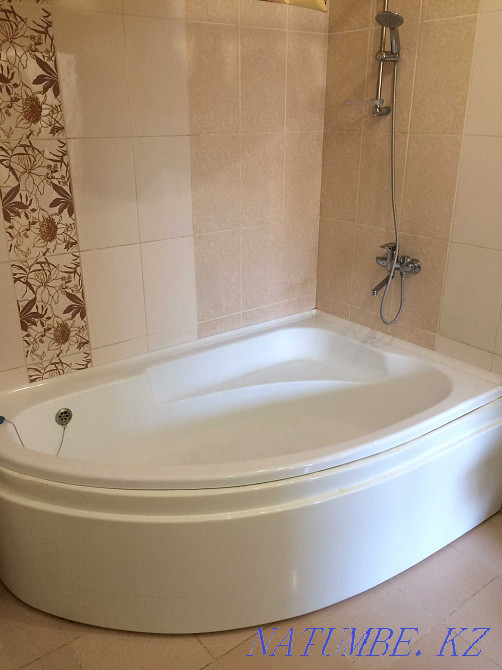 Ванна акриловая, с сиденьем джакузи, с смесителем, шторкой и плинтусом Тараз - изображение 2