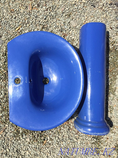 I will sell a sink a tulip color of blue  - photo 1