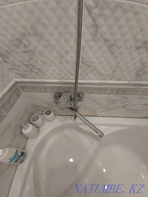 Өте жақсы жағдайда пайдаланылған үлкен акрил бұрыштық ванна сатылады.  Петропавл - изображение 8