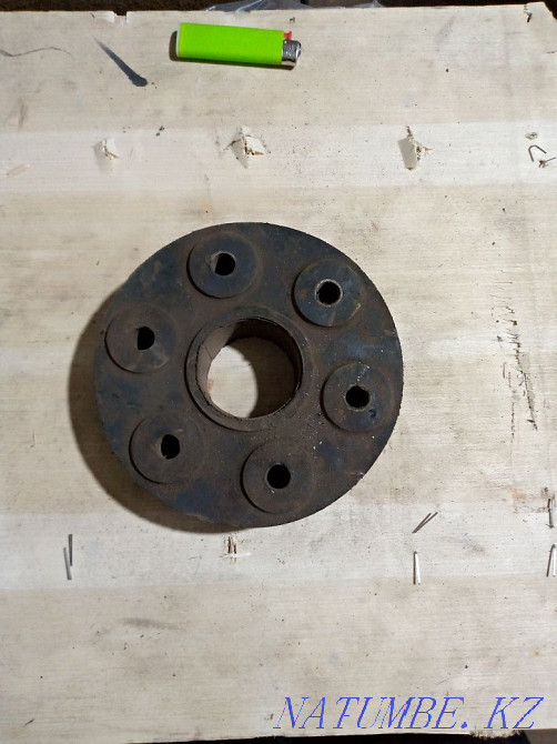 Coupling for electric pump  - photo 1