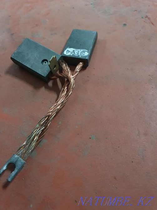 Продам электро щетки Шахтинск - изображение 1