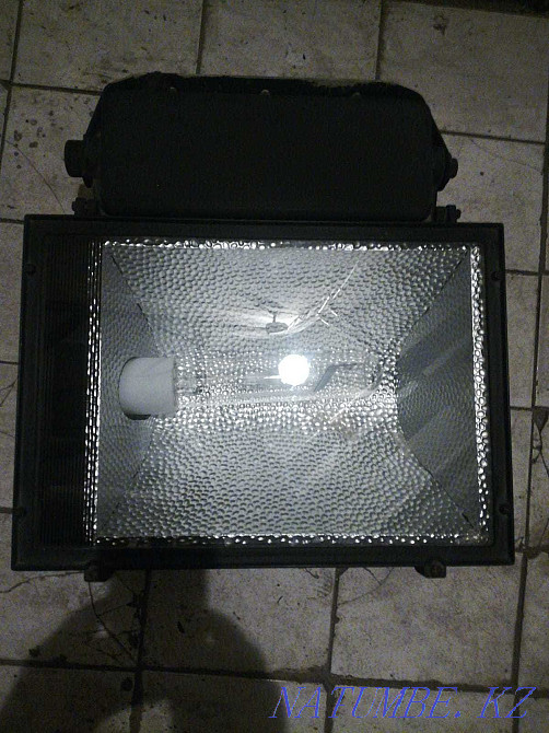 Прожектор для освещения наружного, металогалогенный Алматы - изображение 1