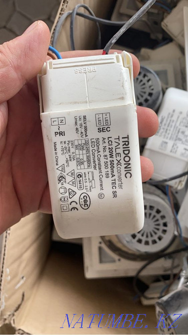 spot lamp  - photo 3