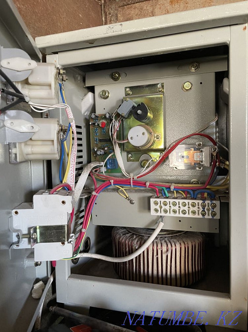 Продам стабилизатор 5 киловат в хорошем состояний Кызылорда - изображение 2