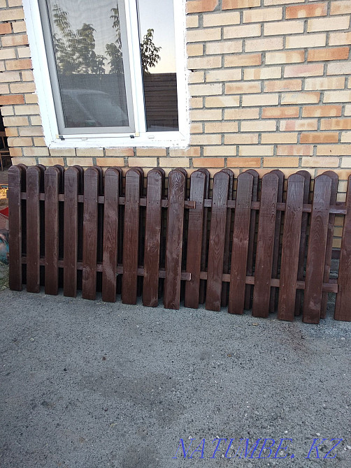 Picket fence painted  - photo 2