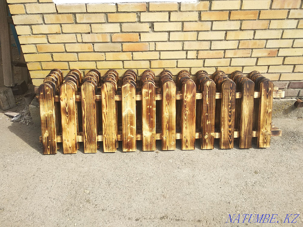 Picket fence painted  - photo 5